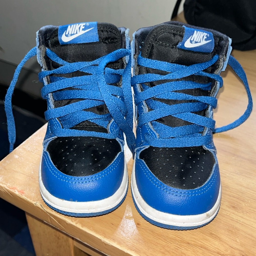Jordan 1 Mid
Baby/Toddler Shoes 7C